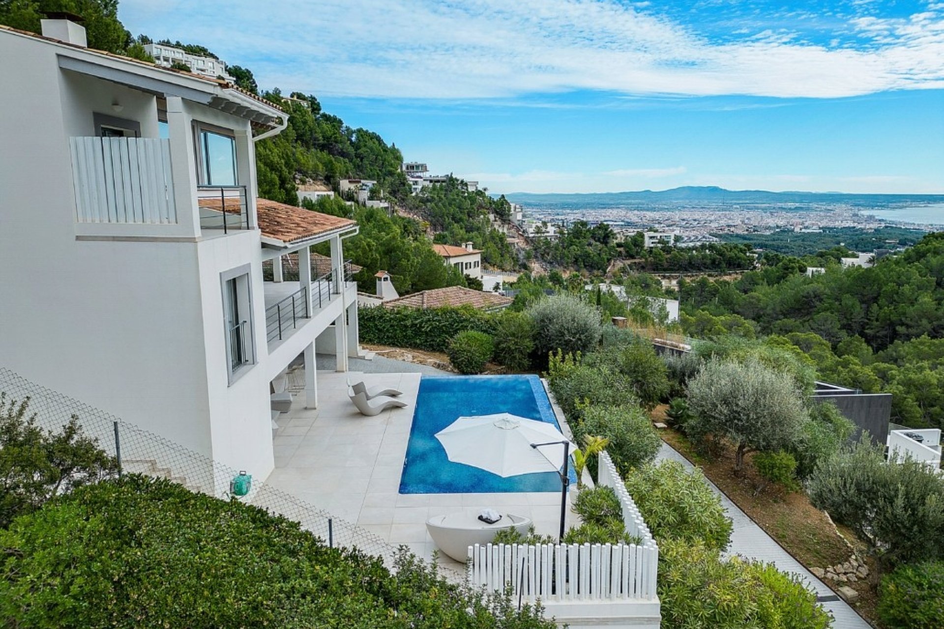 Resale - Villa - PALMA - Son Vida