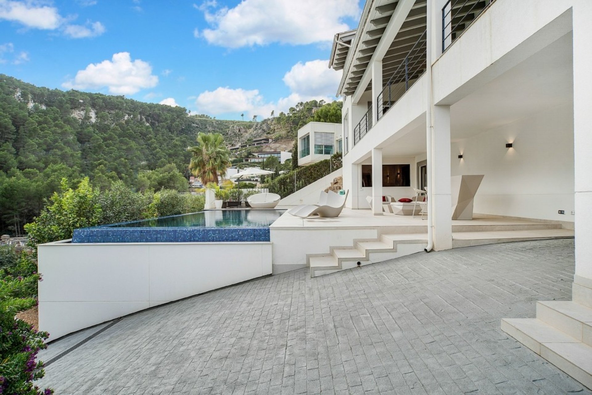 Resale - Villa - PALMA - Son Vida