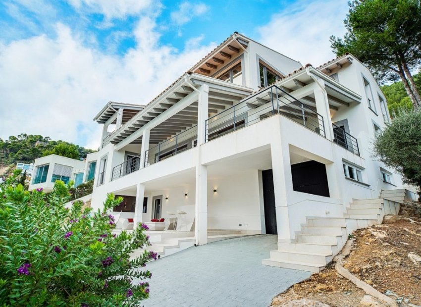 Resale - Villa - PALMA - Son Vida