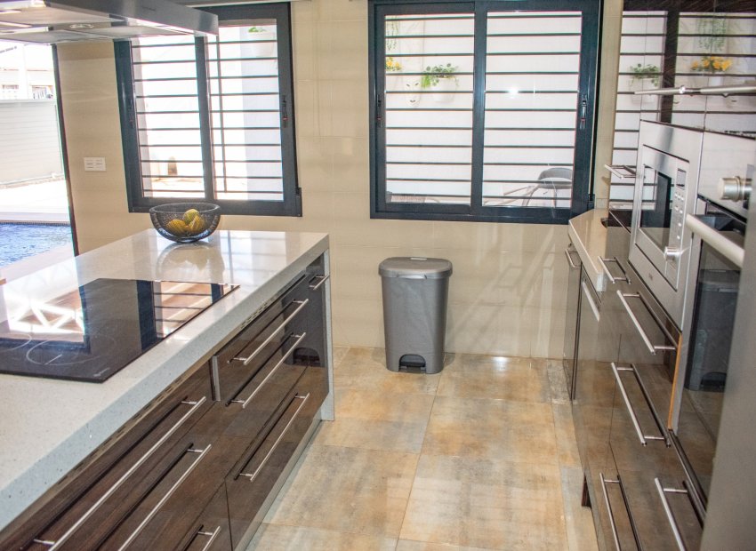 Resale - Villa - Pilar de la Horadada - Torre de la Horadada