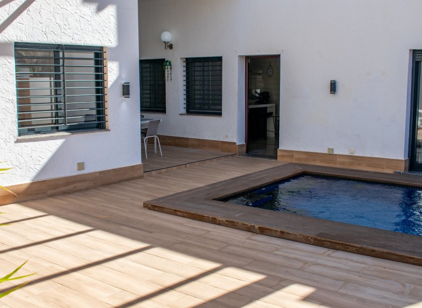 Resale - Villa - Pilar de la Horadada - Torre de la Horadada