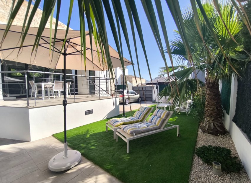 Resale - Villa - Polop - Alberca