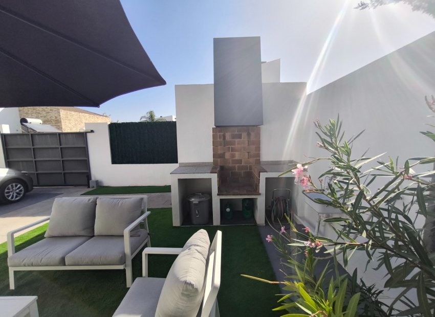 Resale - Villa - Polop - Alberca