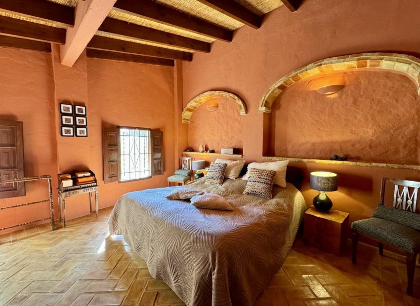 Resale - Villa - Relleu