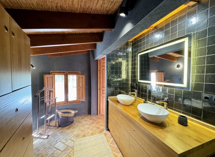 Resale - Villa - Relleu