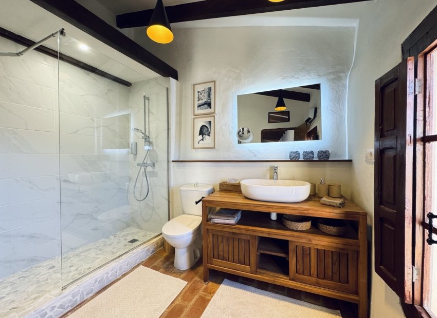 Resale - Villa - Relleu