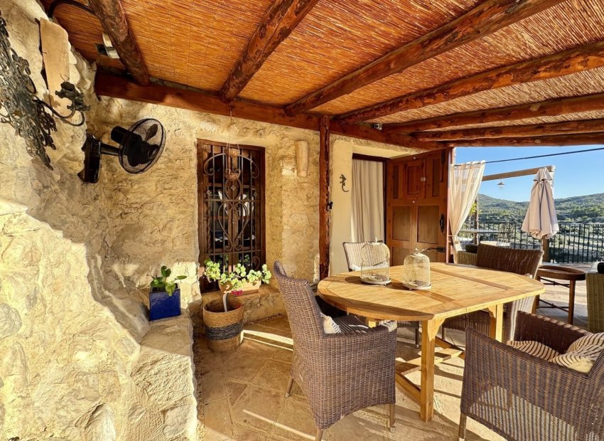 Resale - Villa - Relleu