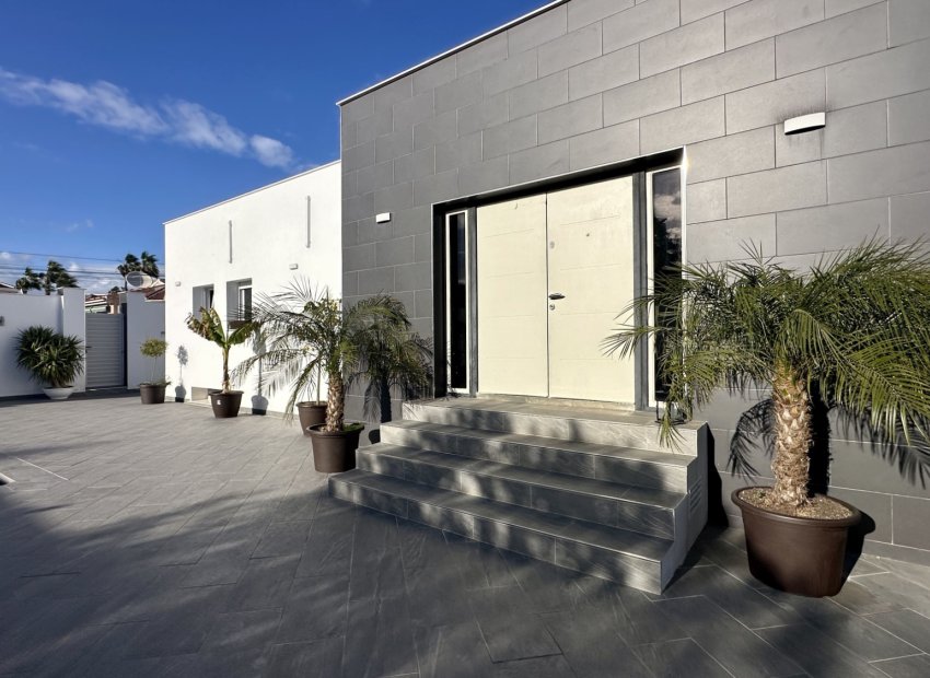 Resale - Villa - Rojales - Ciudad Quesada