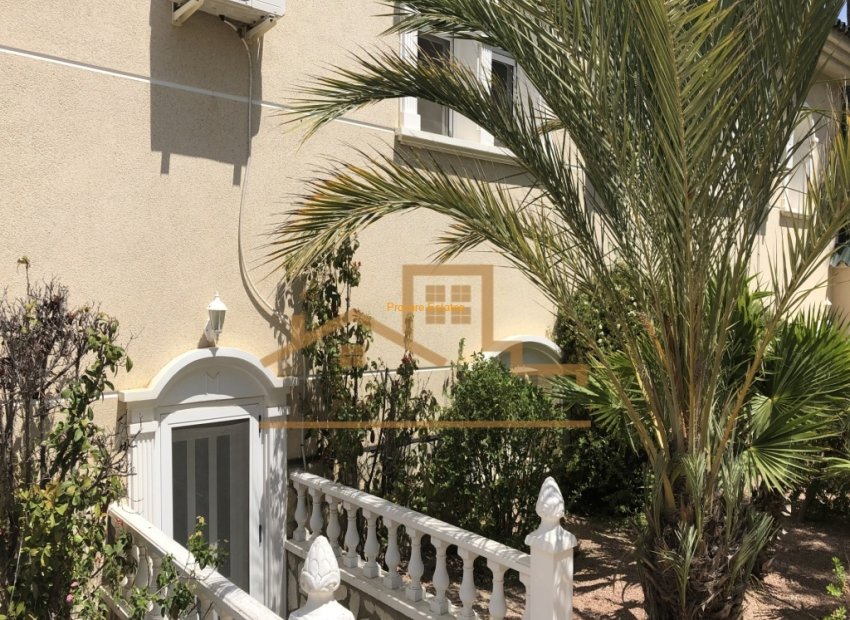 Resale - Villa - Rojales - La Marquesa Golf