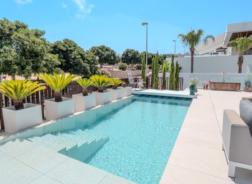 Resale - Villa - Rojales