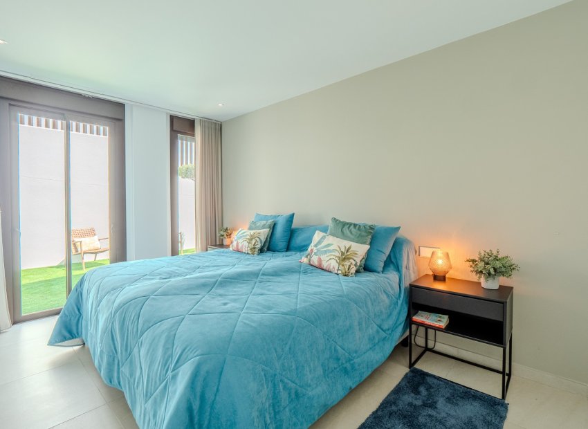 Resale - Villa - Rojales