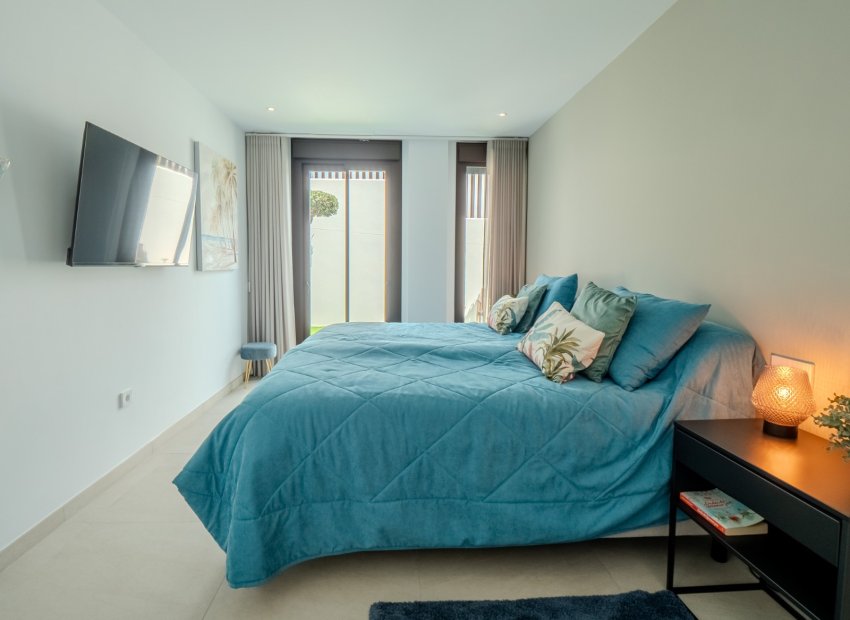 Resale - Villa - Rojales