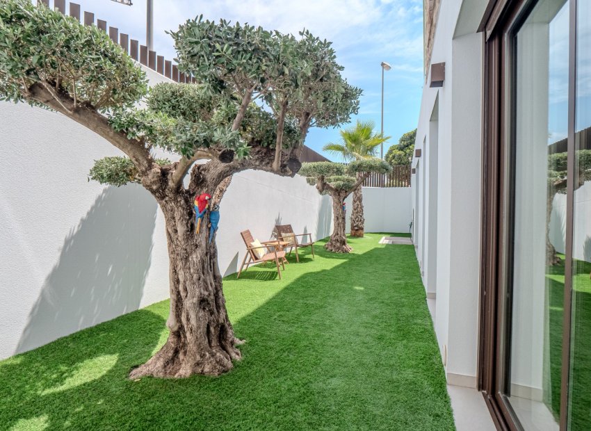 Resale - Villa - Rojales