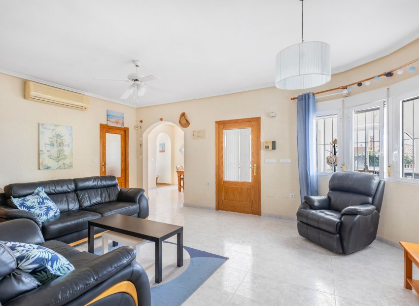Resale - Villa - San Fulgencio - La Marina