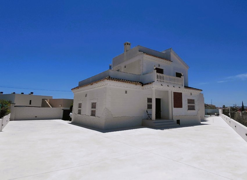 Resale - Villa - San Fulgencio