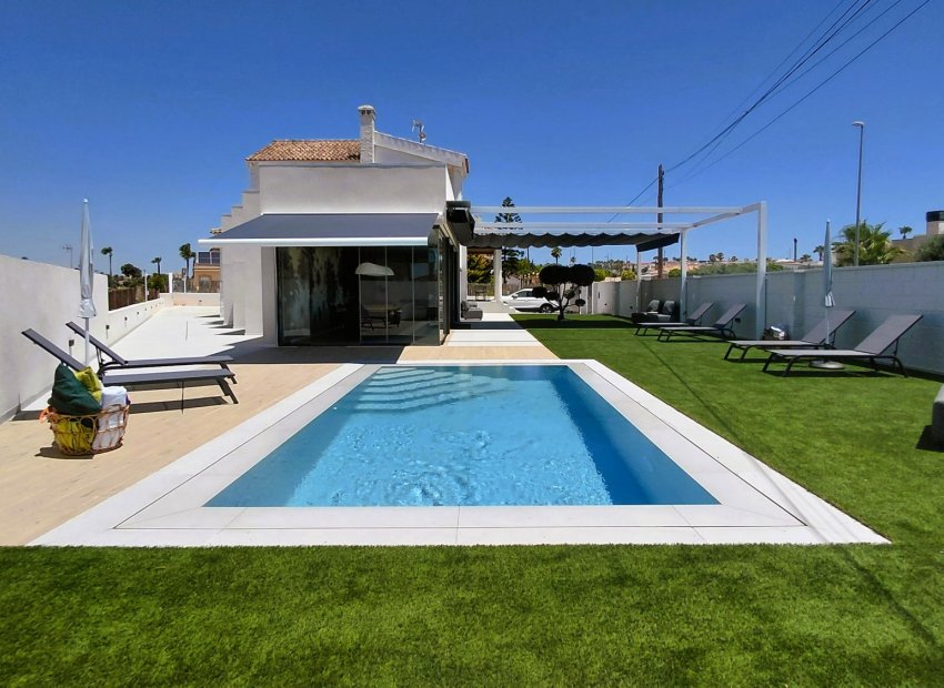 Resale - Villa - San Fulgencio