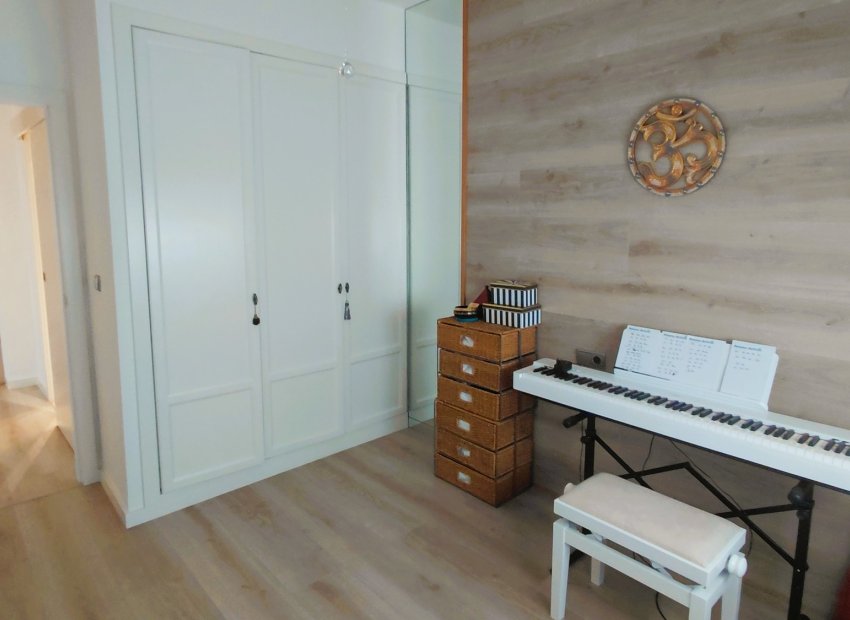 Resale - Villa - San Fulgencio
