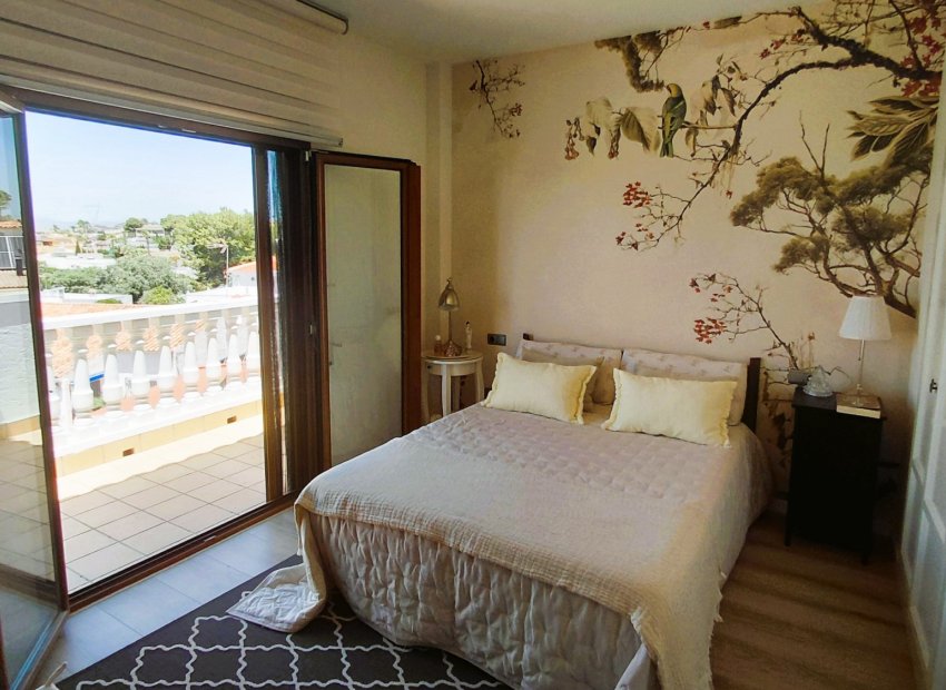 Resale - Villa - San Fulgencio