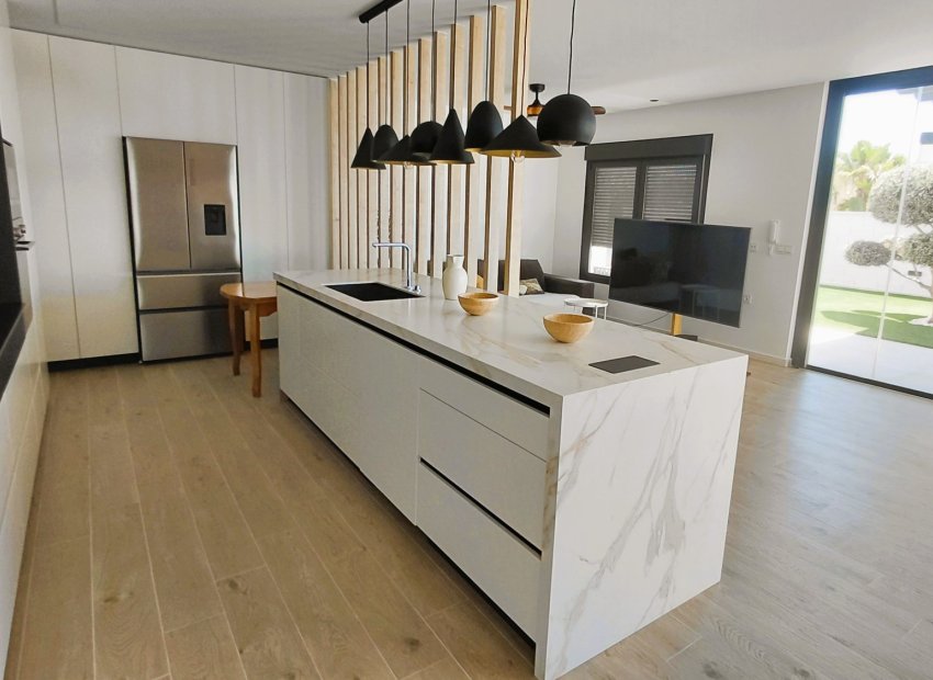 Resale - Villa - San Fulgencio