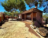 Resale - Villa - San Miguel de Salinas - Ciudad de las comunicaciones