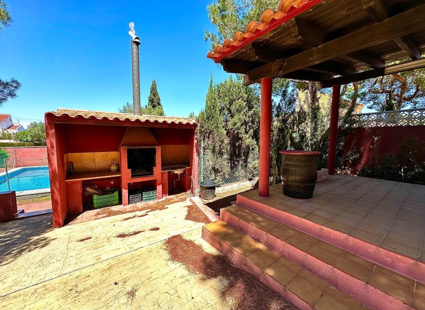 Resale - Villa - San Miguel de Salinas - Ciudad de las comunicaciones