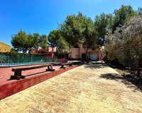 Resale - Villa - San Miguel de Salinas - Ciudad de las comunicaciones