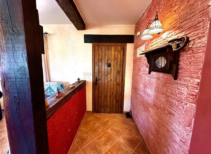 Resale - Villa - San Miguel de Salinas - Ciudad de las comunicaciones