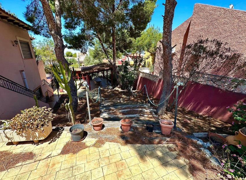 Resale - Villa - San Miguel de Salinas - Ciudad de las comunicaciones