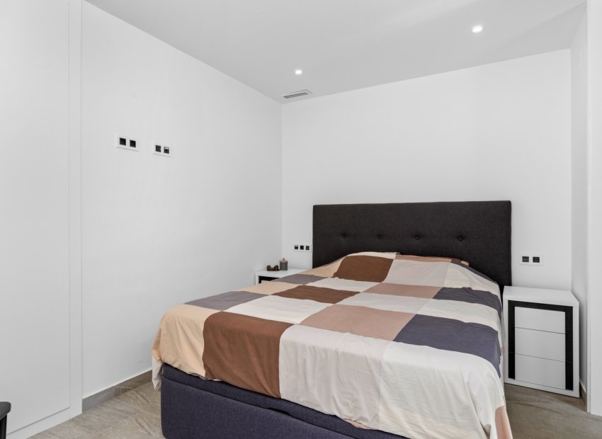 Resale - Villa - San Miguel de Salinas - Costa Blanca