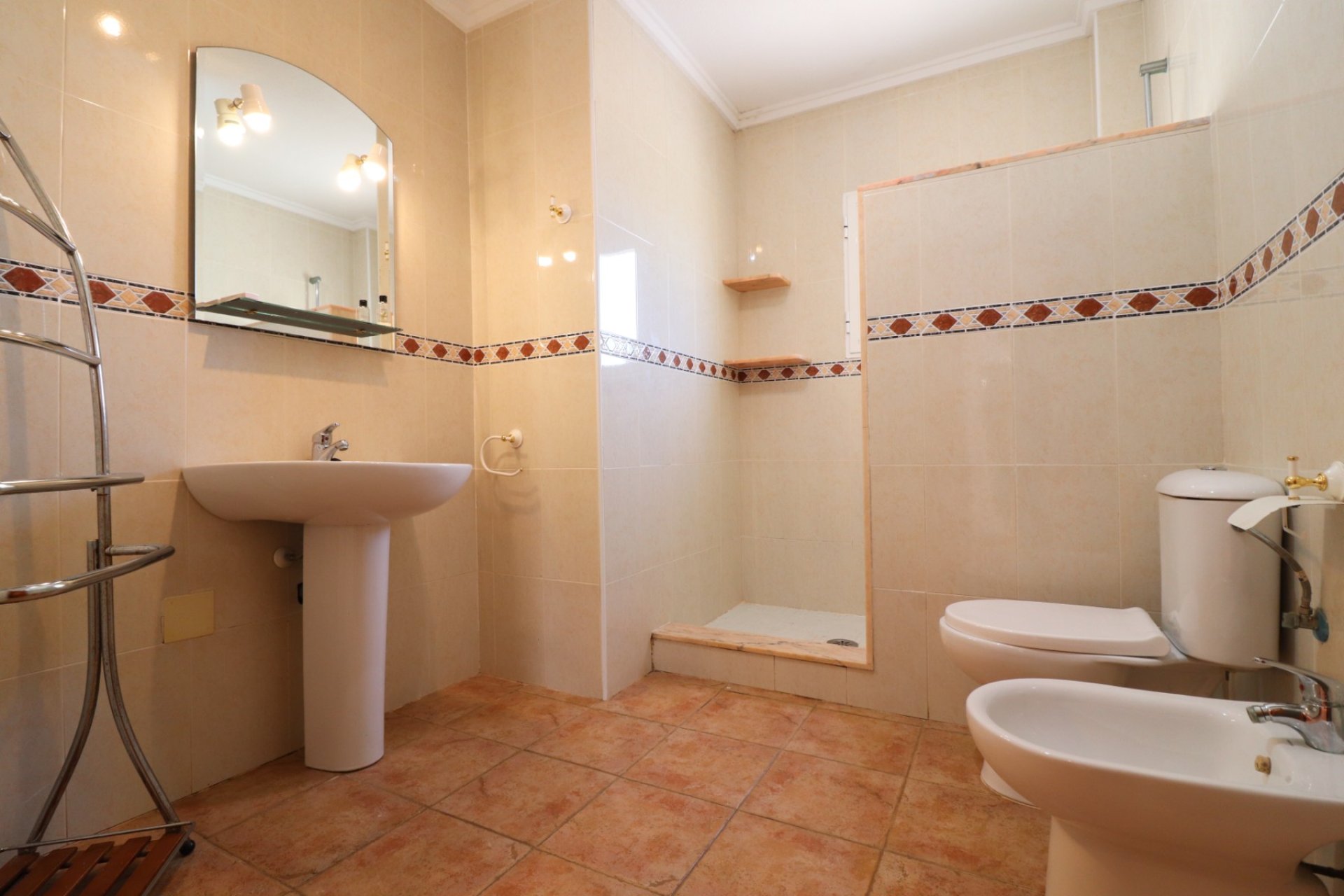 Resale - Villa - San Miguel de Salinas - Lake View Mansions