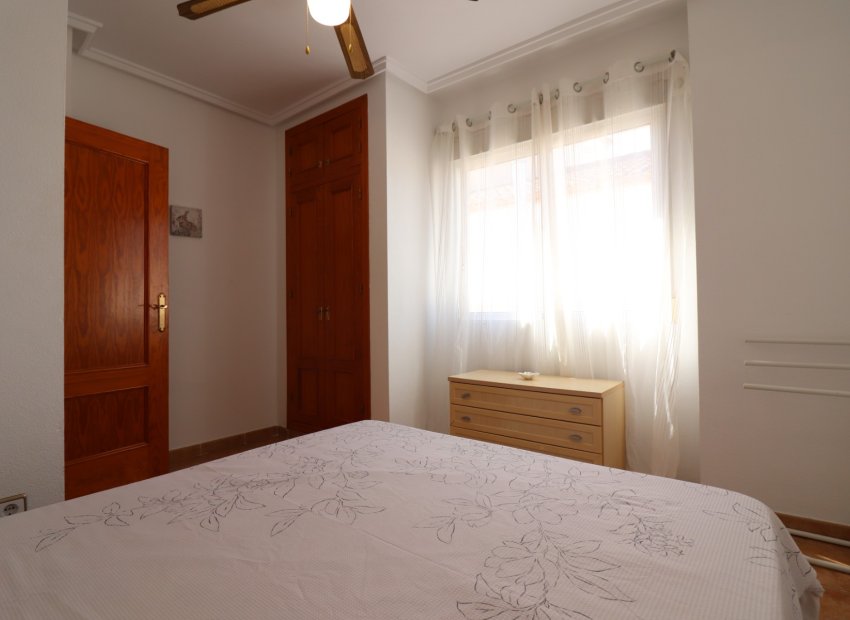 Resale - Villa - San Miguel de Salinas - Lake View Mansions
