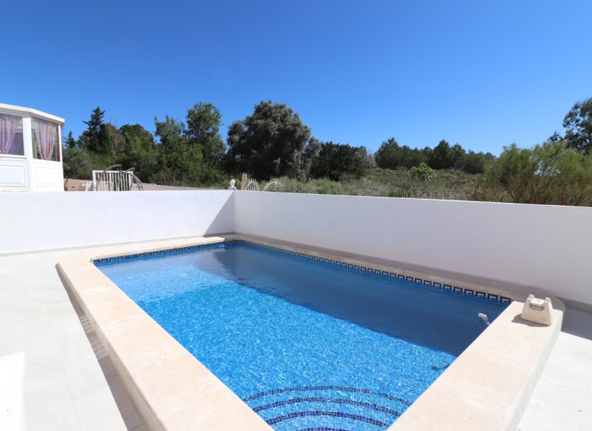 Resale - Villa - San Miguel de Salinas - Lake View Mansions