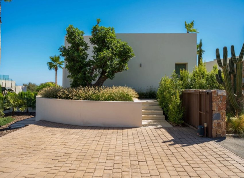 Resale - Villa - San Miguel de Salinas - Las Colinas golf