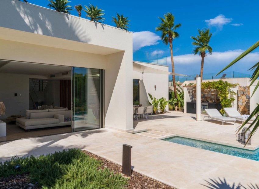 Resale - Villa - San Miguel de Salinas - Las Colinas golf