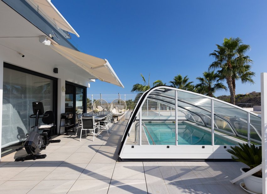 Resale - Villa - San Miguel de Salinas - Mirador De San Miguel