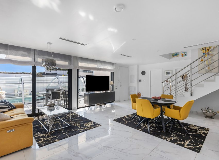 Resale - Villa - San Miguel de Salinas - Mirador De San Miguel