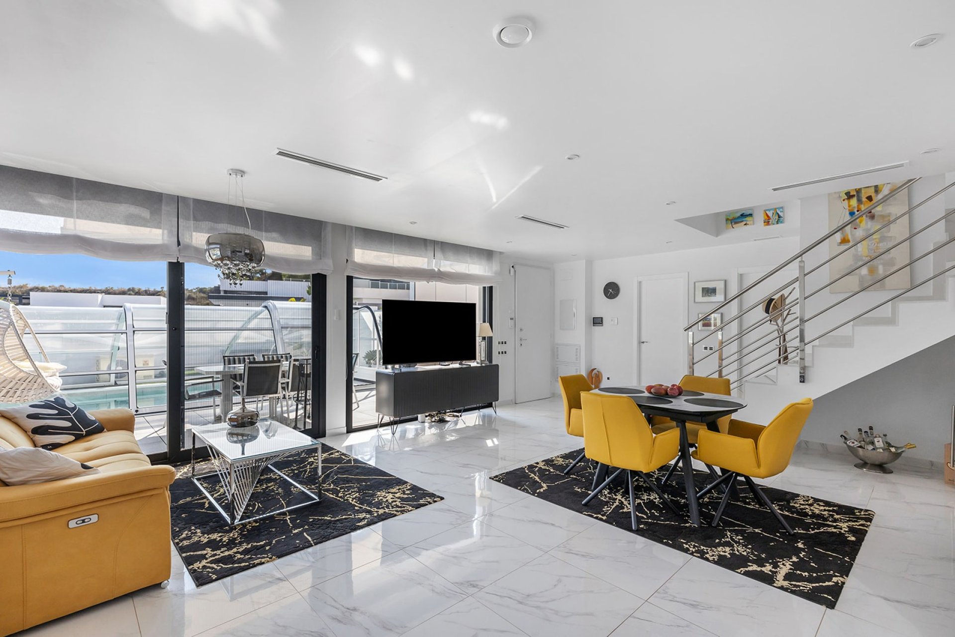 Resale - Villa - San Miguel de Salinas - Mirador De San Miguel