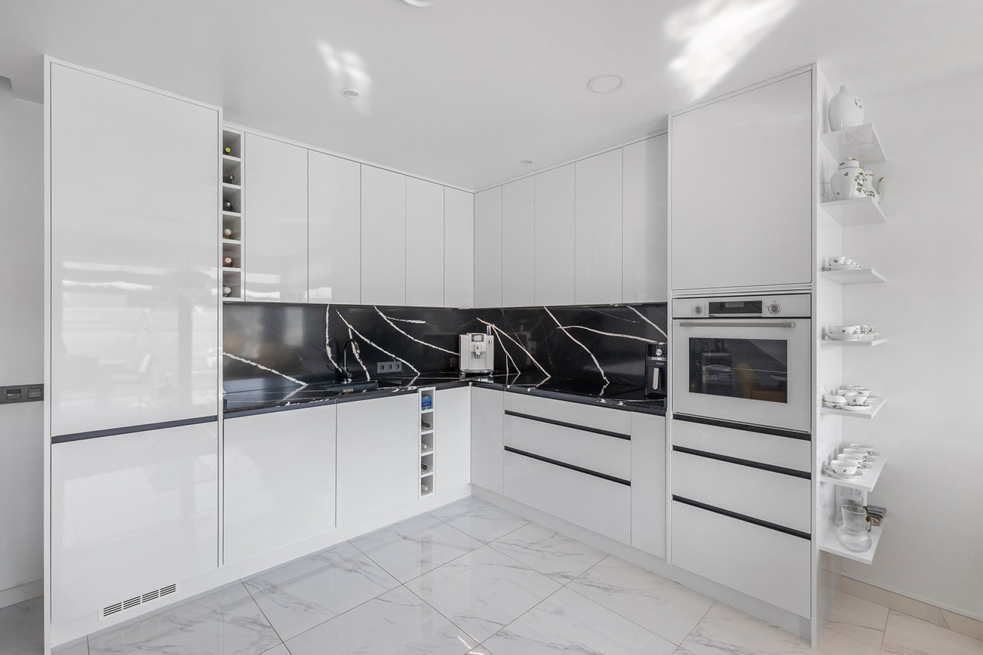 Resale - Villa - San Miguel de Salinas - Mirador De San Miguel