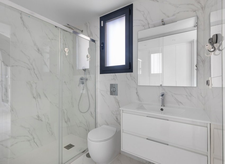 Resale - Villa - San Miguel de Salinas - Mirador De San Miguel