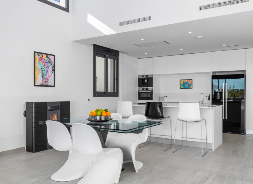 Resale - Villa - San Miguel de Salinas - Mirador De San Miguel