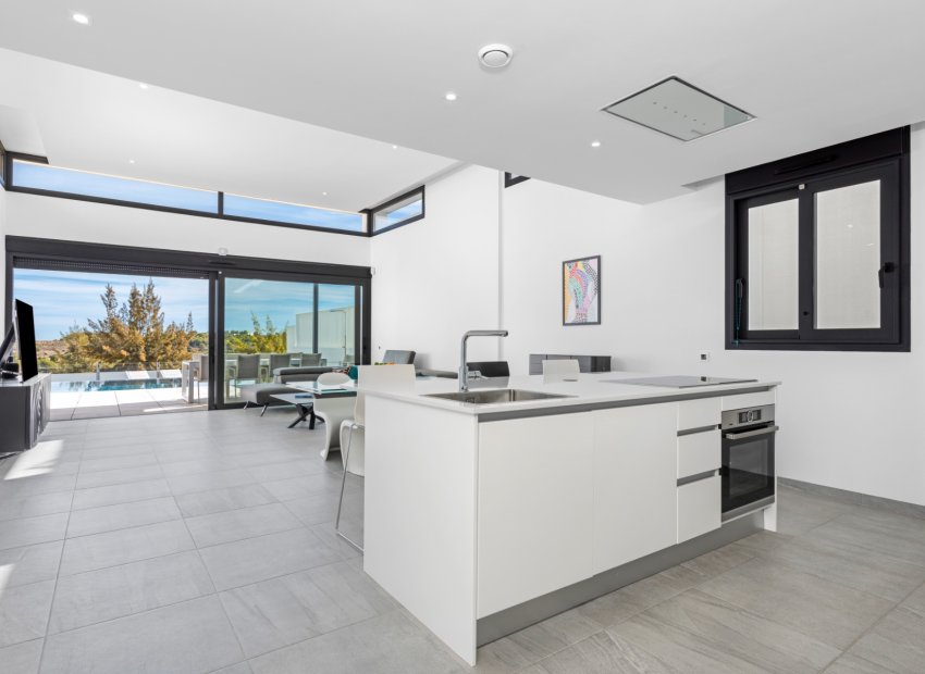 Resale - Villa - San Miguel de Salinas - Mirador De San Miguel