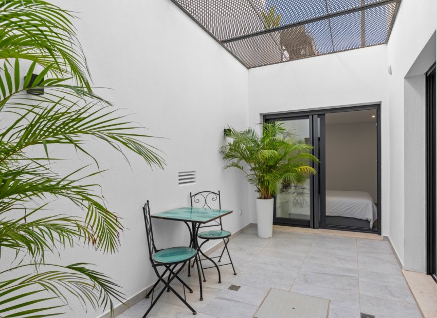 Resale - Villa - San Miguel de Salinas - Mirador De San Miguel