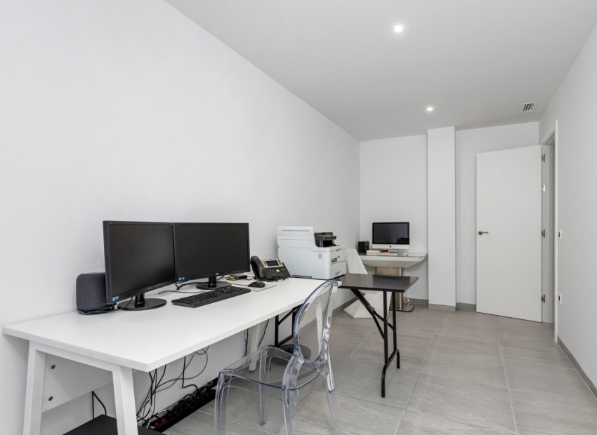 Resale - Villa - San Miguel de Salinas - Mirador De San Miguel