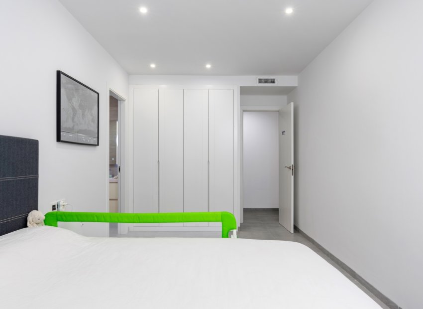 Resale - Villa - San Miguel de Salinas - Mirador De San Miguel