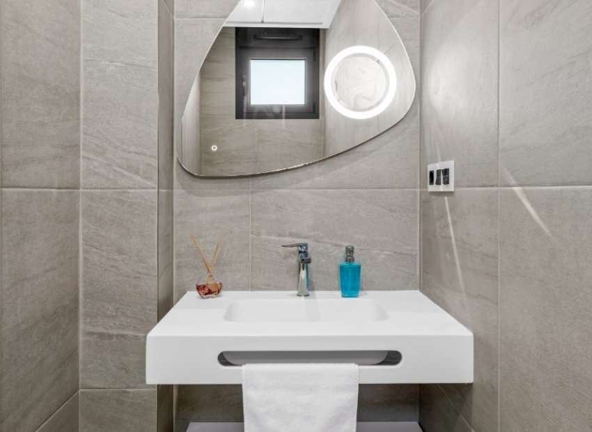 Resale - Villa - San Miguel de Salinas - Mirador De San Miguel