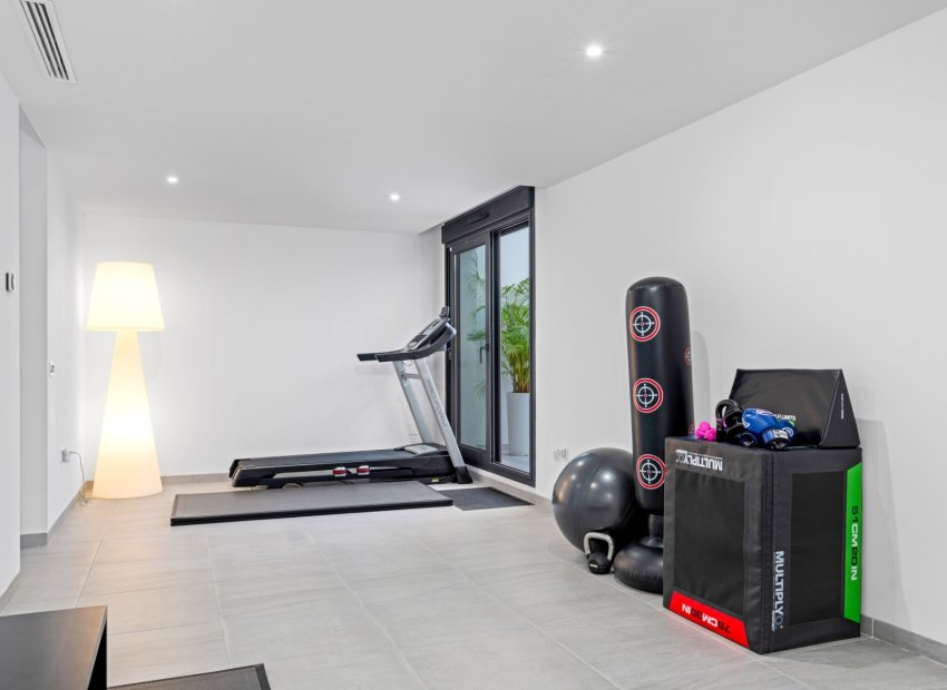 Resale - Villa - San Miguel de Salinas - Mirador De San Miguel