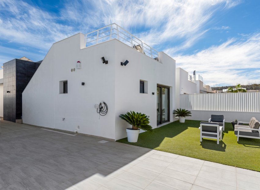 Resale - Villa - San Miguel de Salinas - Mirador De San Miguel