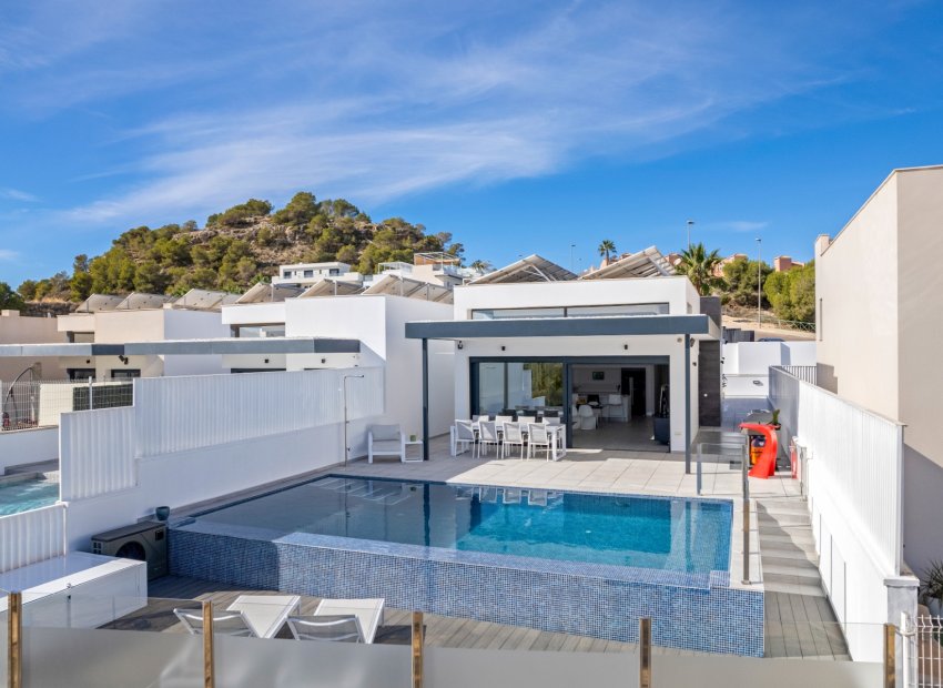 Resale - Villa - San Miguel de Salinas - Mirador De San Miguel