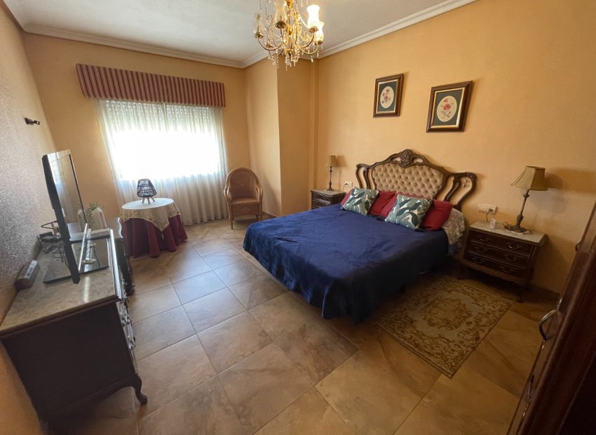 Resale - Villa - San Miguel de Salinas - Pueblo