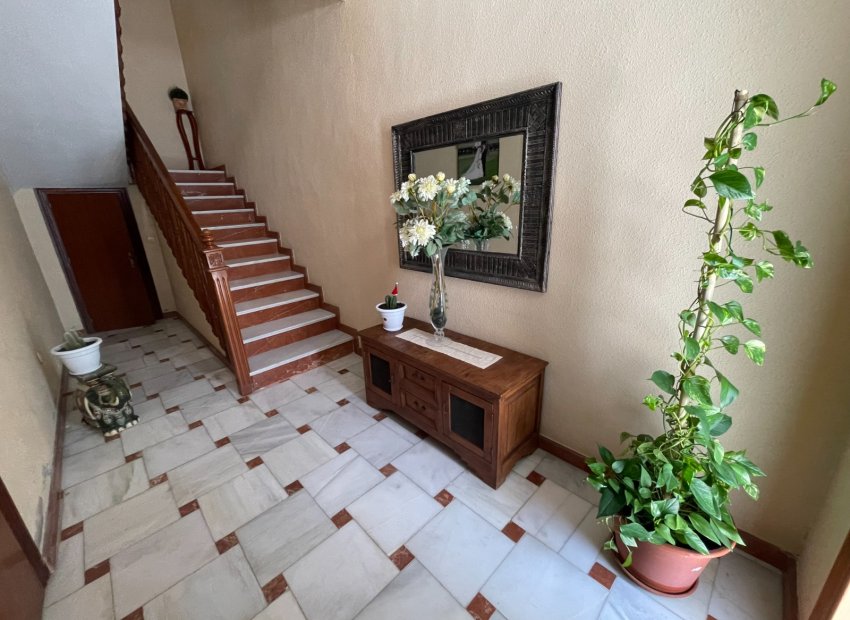 Resale - Villa - San Miguel de Salinas - Pueblo